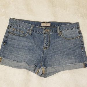 🎉 Banana Republic stretch light denim shorts